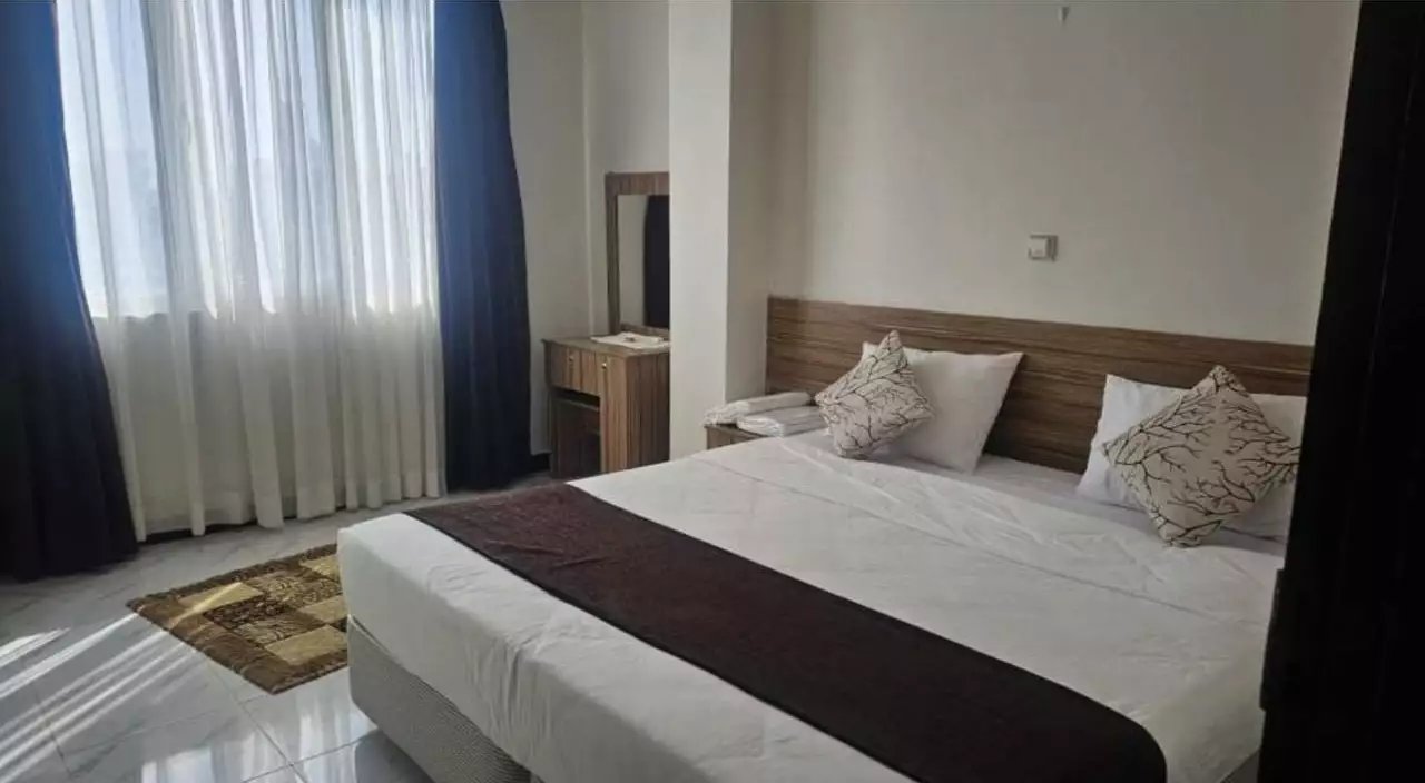 Alibaba https://cdn.alibaba.ir/ostorage/hotel-accommodation-images/6995adcb46ae9d8e6fb49ee7_سوییت یکخوابه دبل دید جزیزه و دبل اقتصادی2.webp
